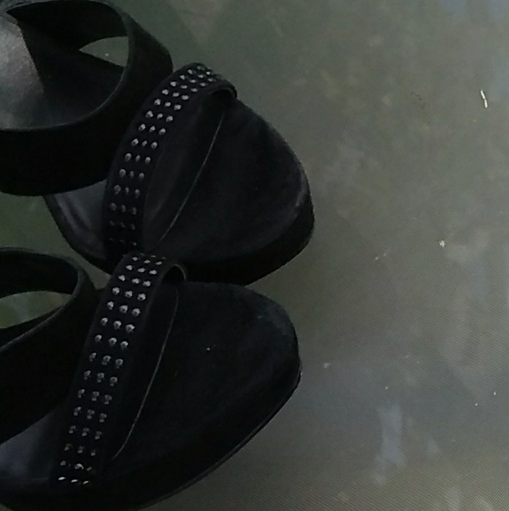 Strappy Black Heels - Picture 4 of 7